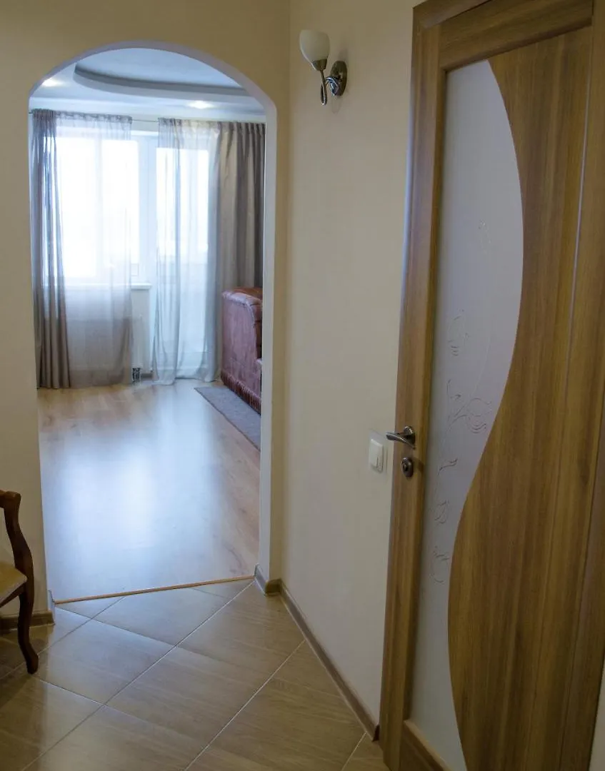 Apartment On Marshala Malinovskogo Street With Lake View Kiev 0*,